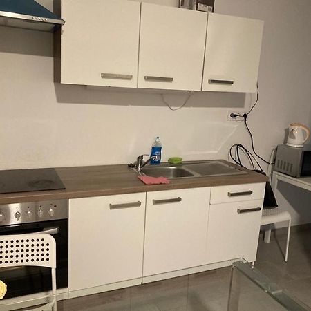 Downtown Modern 3 Bedrroom+ Living Room Apartment Wesselenyi 1.3 Szombathely Exterior foto